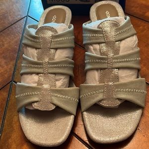 Donald Pliner Silver met mesh sandals